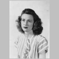 Sybil Draughon 1944.jpg